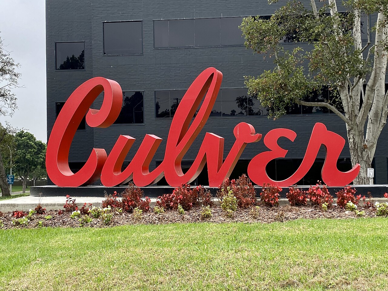 Culver City local area and buyer social infrastructure research