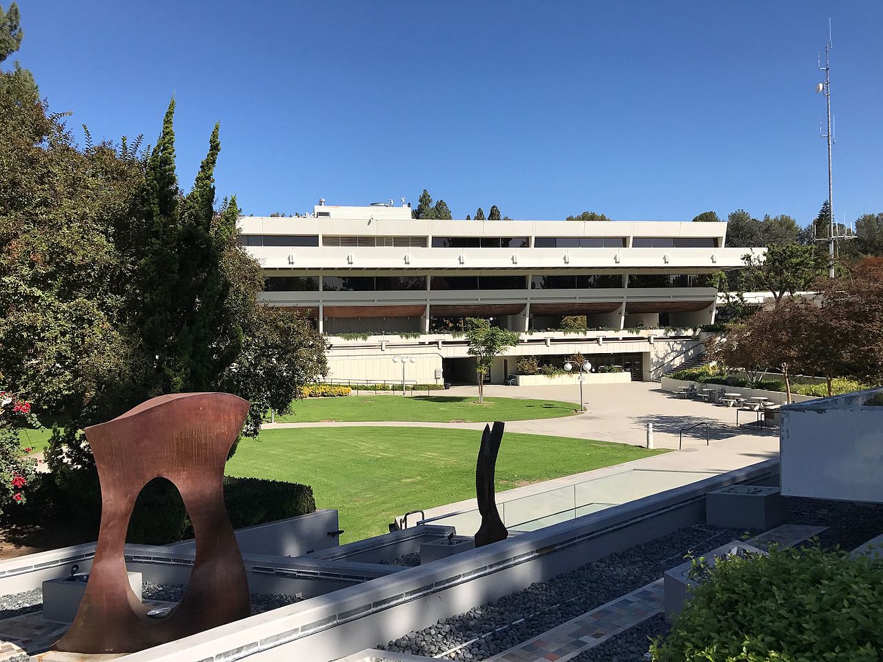 West Covina local area and buyer social infrastructure research